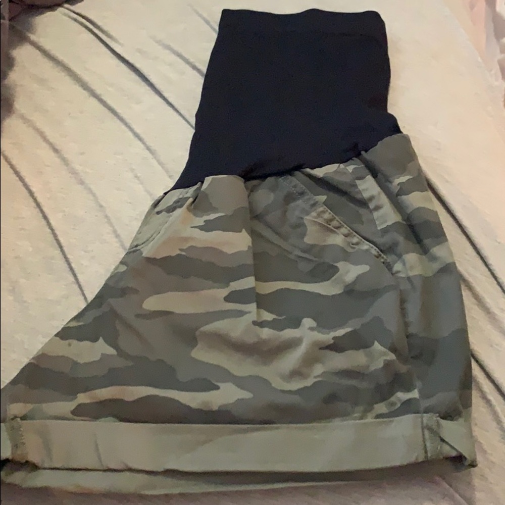 Maternity camp shorts